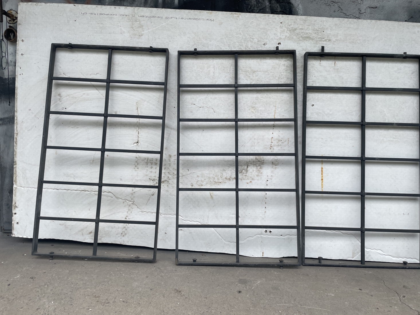 Ferratine in ferro battuto