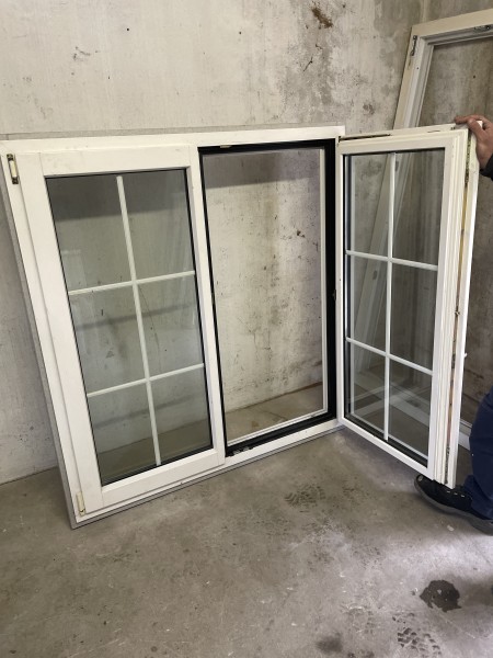 Finestra doppio vetro (telaio interno in LEGNO; telaio esterno in PVC)