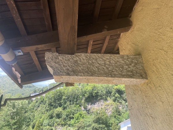 Mensole in granito