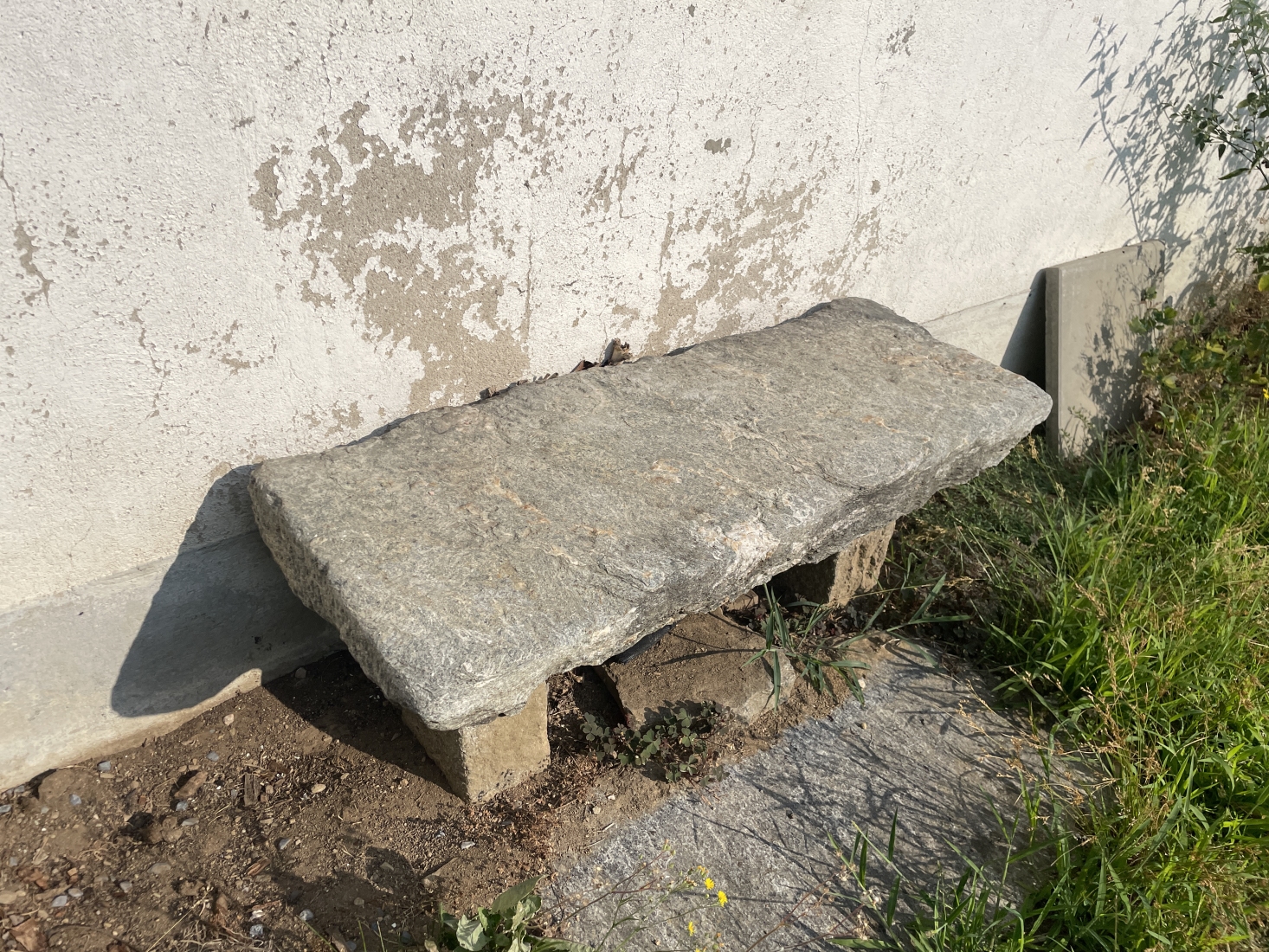 Panca in granito (stile rustico)