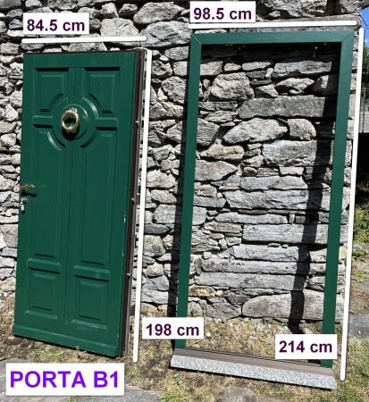 Porta BLINDATA verde con battiporta in metallo (B1)